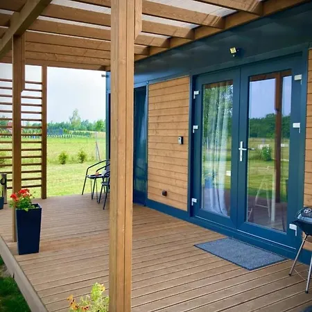 Cisy Resort-bon turystyczny,,ogrodzony teren na wyłączność,150 m od jeziora Domek letniskowy